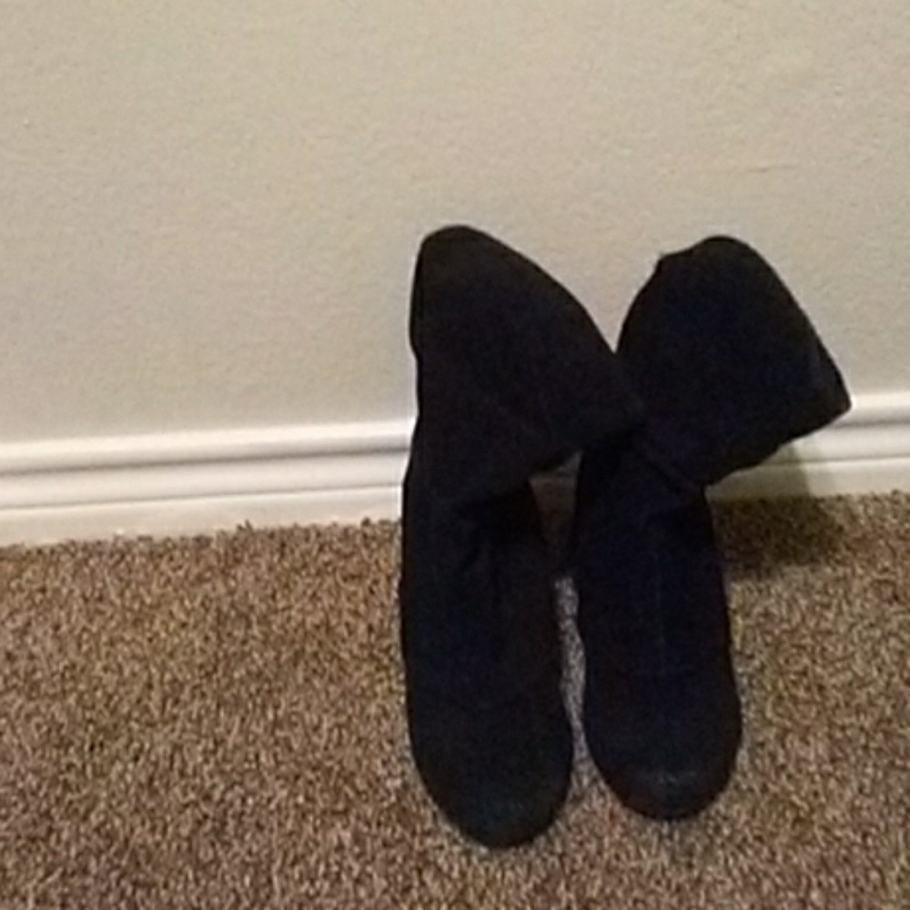 Naughty Monkey Black Suede Slouchy Mid-calves